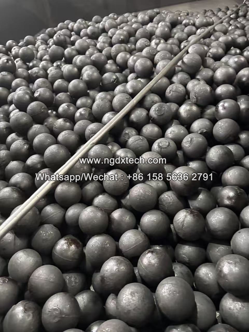1756795976608592.jpg In the grinding operation, why shouldn't the large grinding balls in the ball mill exceed 70%.jpg
