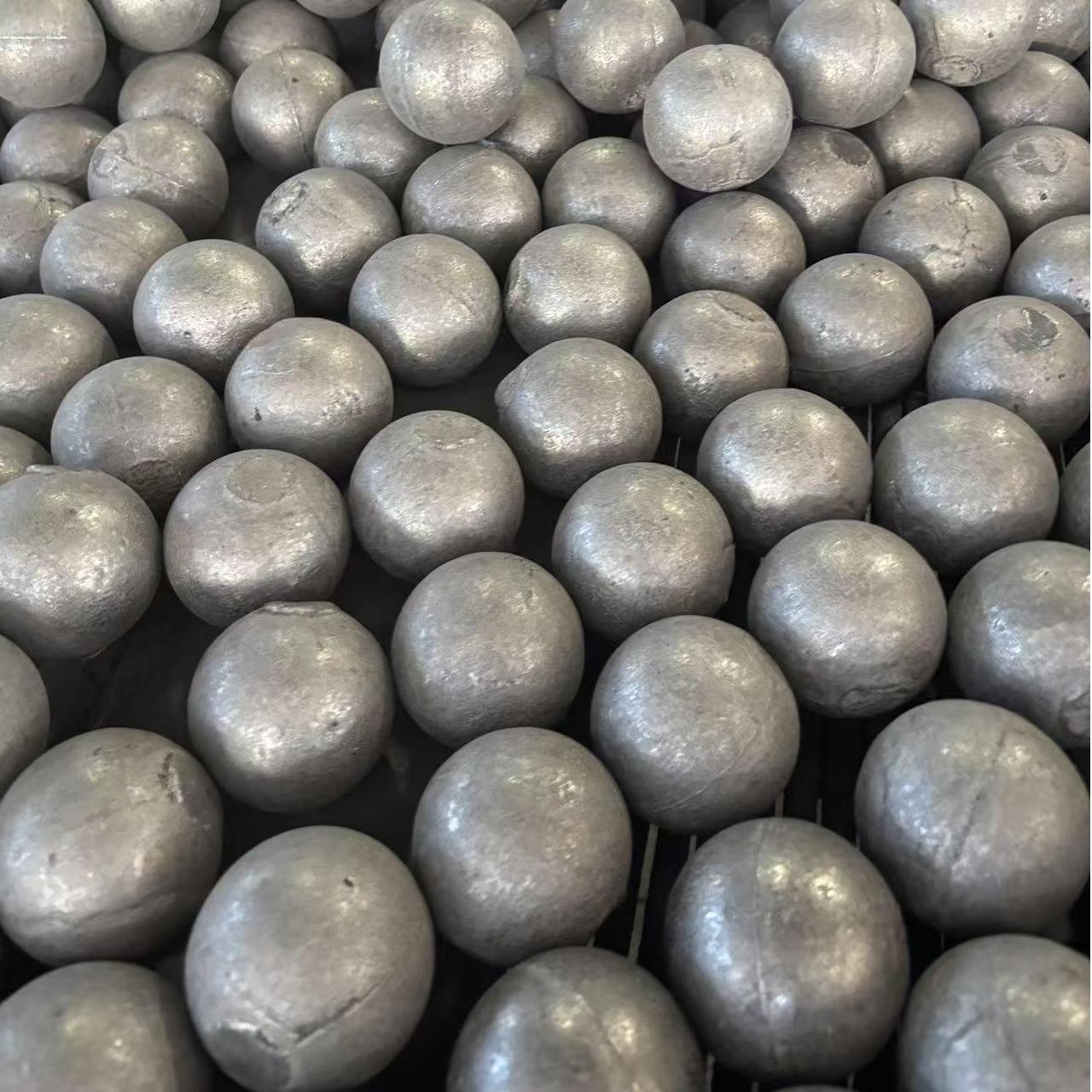 high cr cast grinding ball for ball mill used in mining.jpg